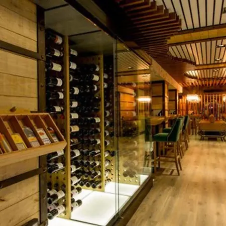 Antonio Ii Hotel